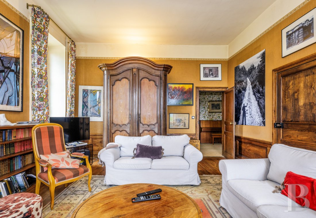 A 19th-century château dominating the surrounding landscape, south of Limoges in Haute-Vienne - photo  n°8